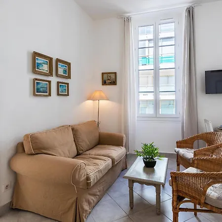 Freres Pradignaclat1101 Apartamento